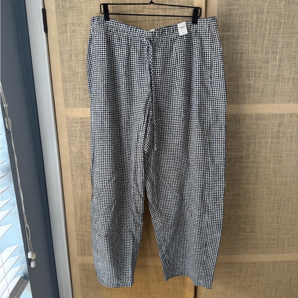 Abercrombie & Fitch Black and White Gingham Drawstring Pants